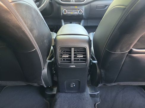 Used 2022 Ford Escape Titanium w/ Titanium Elite Package AWD/4WD image 7