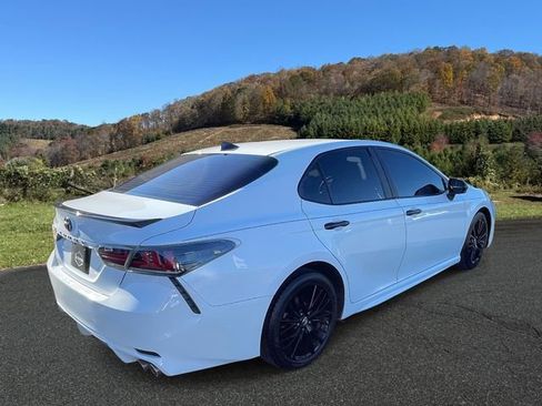 Used 2019 Toyota Camry SE image 7