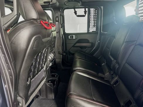 Used 2022 Jeep Gladiator Rubicon w/ LED Lighting Group AWD/4WD image 16