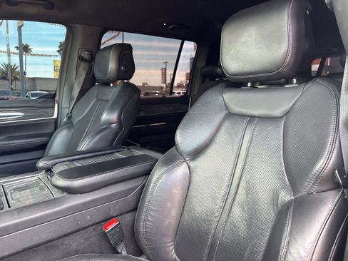 Used 2022 Jeep Wagoneer Series II image 20