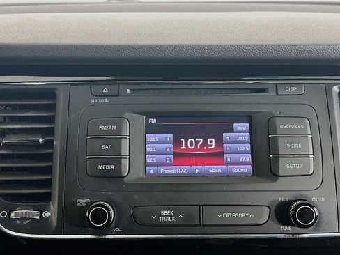 Used 2016 Kia Sedona EX FWD image 19