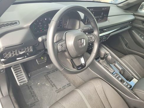 Used 2025 Honda Accord Sport image 12