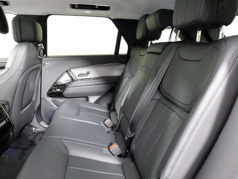 Used 2023 Land Rover Range Rover Sport SE image 38