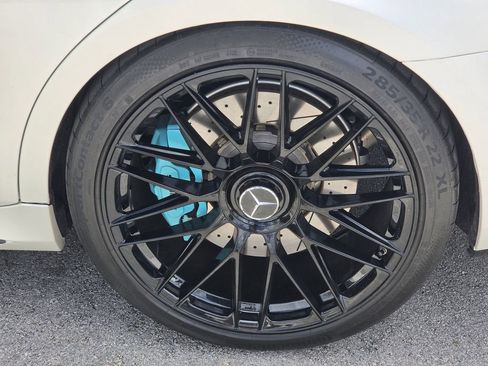 Used 2024 Mercedes-Benz S 63 AMG S w/ Carbon Fiber Exterior Package image 9