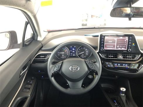 Used 2020 Toyota C-HR LE image 23
