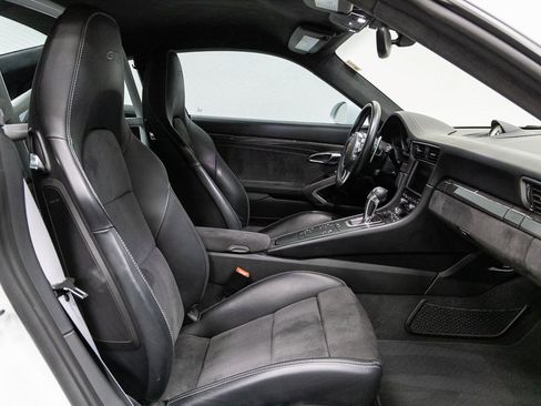 Used 2015 Porsche 911 GT3 image 12