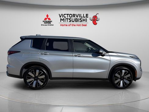 New 2026 Mitsubishi Outlander SE FWD image 10