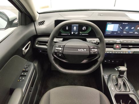 Used 2025 Kia K4 FWD image 22