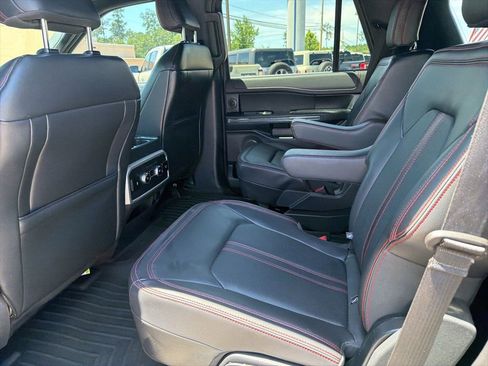 Used 2024 Ford Expedition Limited AWD/4WD image 10