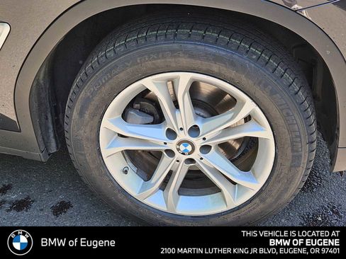 Used 2019 BMW X3 xDrive30i w/ Premium Package AWD/4WD image 9
