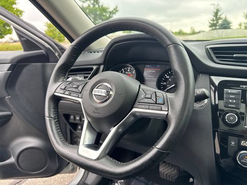 Used 2020 Nissan Rogue SL w/ Premium Package AWD/4WD image 21