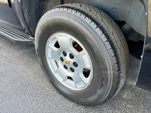 Used 2010 Chevrolet Suburban LS w/ Interior Plus Package image 13