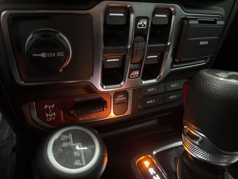 New 2026 Jeep Wrangler Willys AWD/4WD image 25