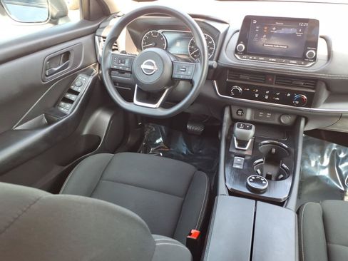 Used 2024 Nissan Rogue S AWD/4WD image 4
