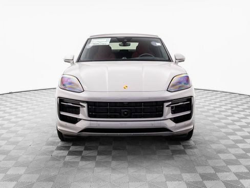 New 2026 Porsche Cayenne GTS image 9