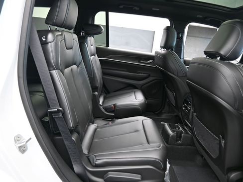 New 2025 Jeep Grand Cherokee L Limited image 40