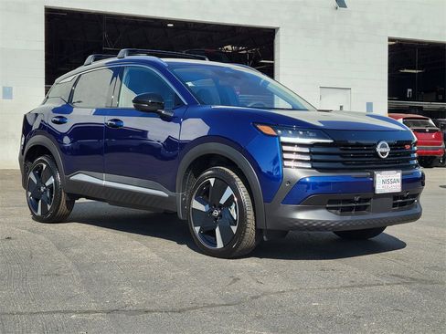 New 2026 Nissan Kicks SR w/ Illumination Package image 14