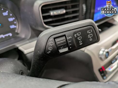 Used 2023 Ford Explorer XLT w/ Equipment Group 202A AWD/4WD image 18