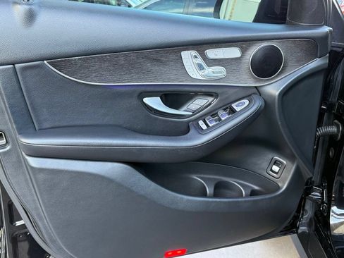Used 2020 Mercedes-Benz GLC 300 4MATIC w/ Parking Assistance Package image 20