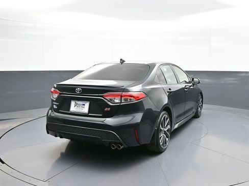 Certified 2022 Toyota Corolla SE w/ SE Premium Package image 6