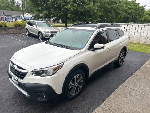 Used 2022 Subaru Outback Limited AWD/4WD image 2