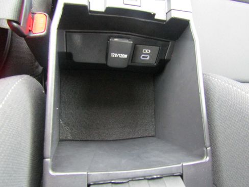 Used 2025 Toyota Corolla LE image 25