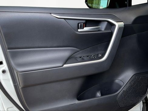 Certified 2025 Toyota RAV4 XLE FWD image 20