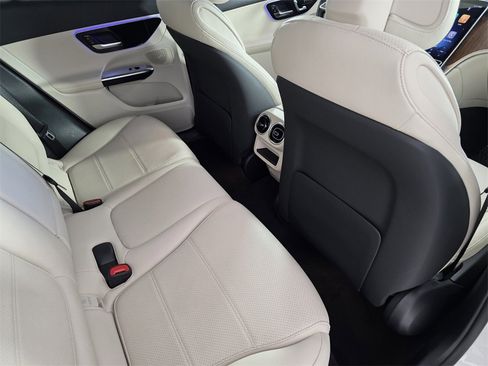 Used 2025 Mercedes-Benz GLC 300 GLC 300 image 26