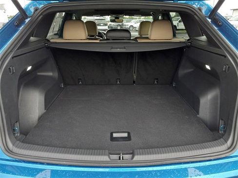 Used 2024 Volkswagen Atlas Cross Sport SE w/ Panoramic Sunroof Package image 11