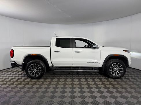 Used 2024 GMC Canyon Denali AWD/4WD image 3
