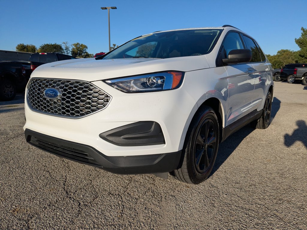 Used 2024 Ford Edge SE AWD/4WD image 1