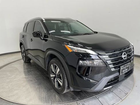 Used 2024 Nissan Rogue SL image 1