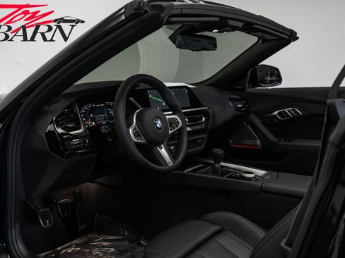 Used 2025 BMW Z4 M40i w/ Edition image 54