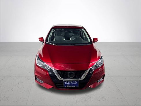 Used 2021 Nissan Versa SV FWD image 3
