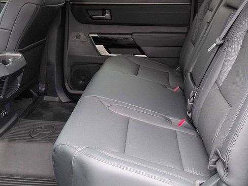 Used 2025 Toyota Tundra Limited AWD/4WD image 20