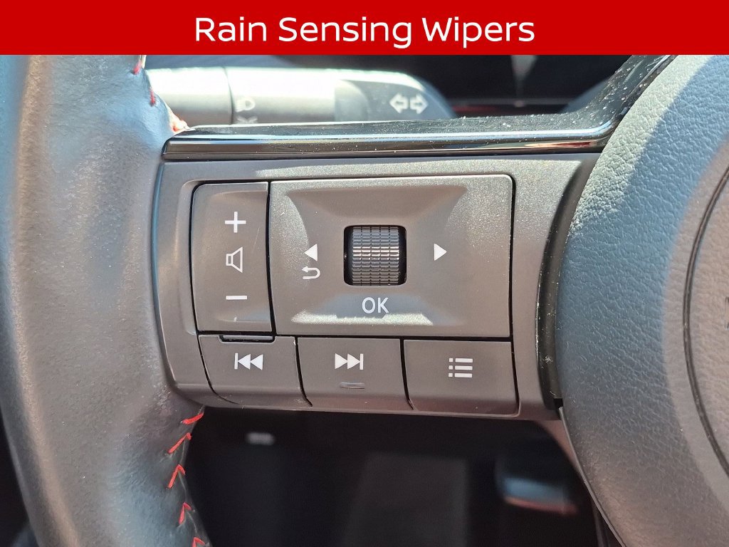Used 2025 Nissan Kicks SR w/ SR Premium Package AWD/4WD image 18