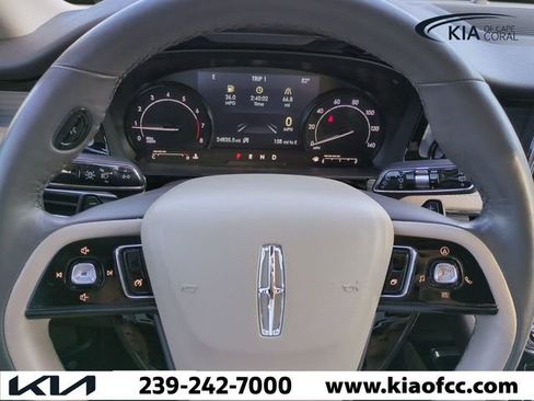 Used 2021 Lincoln Corsair AWD w/ Sport Package image 27