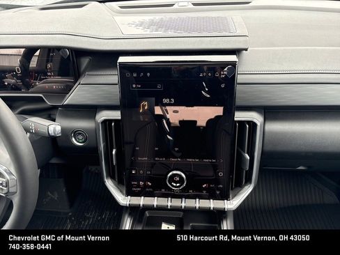 New 2026 GMC Acadia Elevation w/ Elevation Premium Package FWD image 19