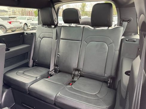 Used 2023 Land Rover Defender 130 S image 18