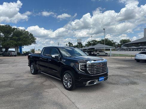 Certified 2026 GMC Sierra 1500 Denali w/ Denali Reserve Package AWD/4WD image 3