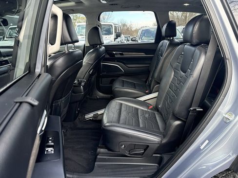 Used 2022 Kia Telluride SX w/ SX Prestige Package image 12