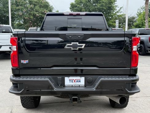 Used 2024 Chevrolet Silverado 2500 High Country w/ High Country Premium Package AWD/4WD image 6