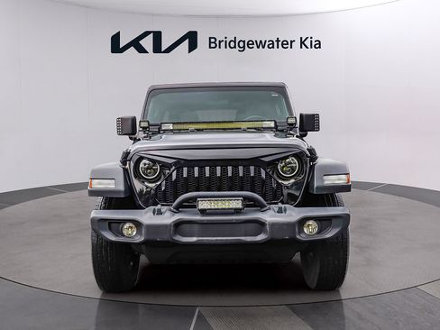 Used 2022 Jeep Wrangler Unlimited Sport AWD/4WD image 2