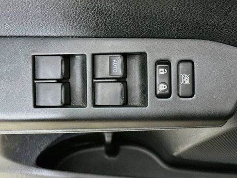 Used 2017 Toyota RAV4 LE FWD image 20
