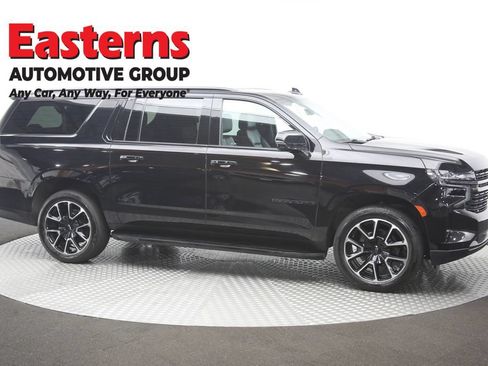 Used 2022 Chevrolet Suburban RST w/ Luxury Package AWD/4WD image 50