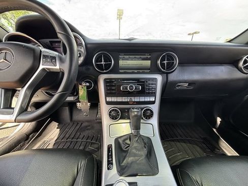 Used 2014 Mercedes-Benz SLK 250 image 14