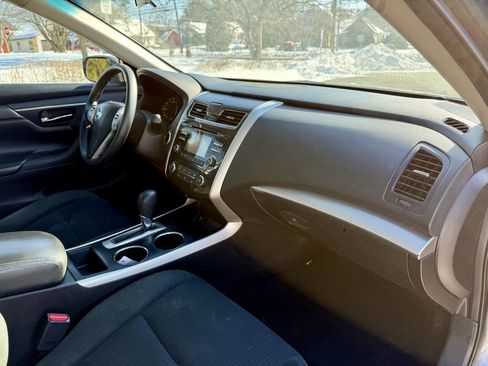 Used 2015 Nissan Altima 2.5 S w/ Sport Value Package image 17