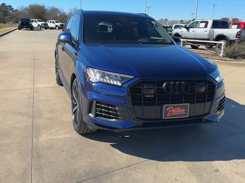 Used 2021 Audi Q7 3.0T Prestige w/ Prestige Package image 4