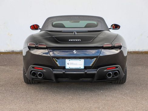 Certified 2025 Ferrari Roma Spider RWD image 31