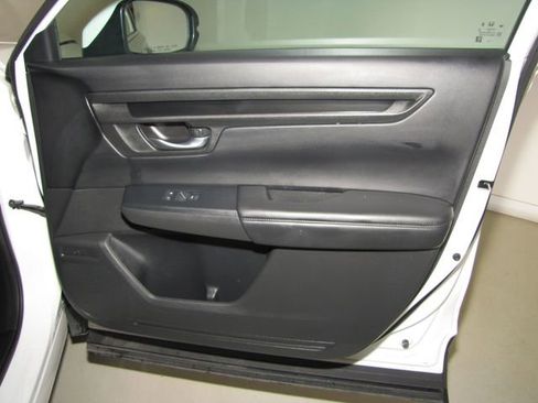 Used 2023 Honda CR-V LX image 15